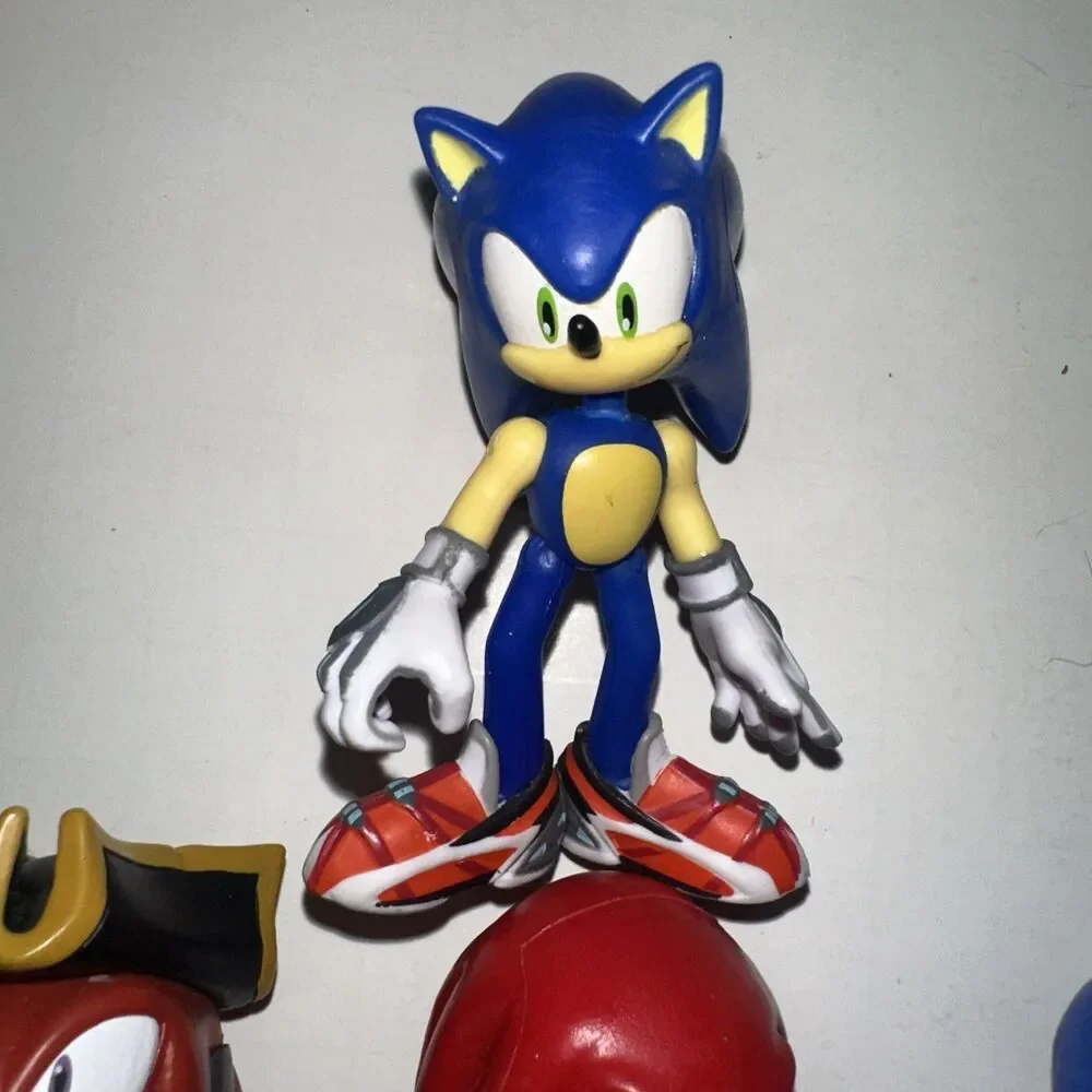 16 sonic the hedgehog figure lot 2”-2.5”